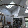 cabling and rods work together to make it stable